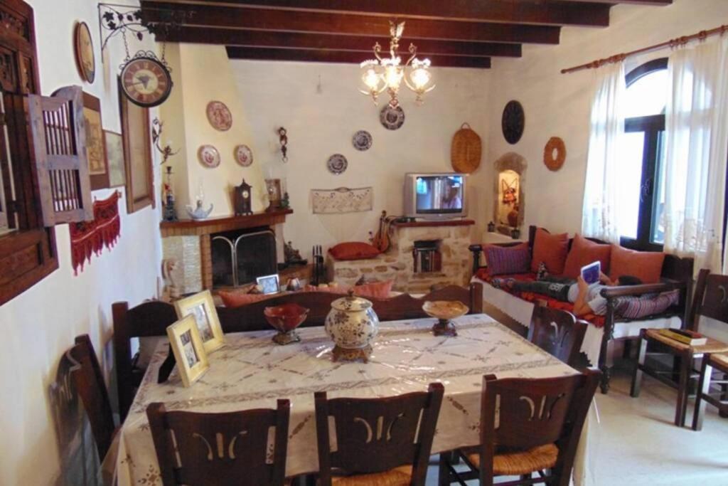 Villa Strata Kardhamiana ภายนอก รูปภาพ