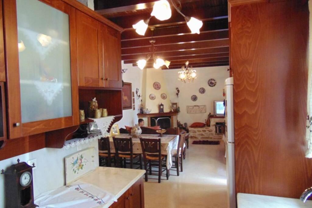 Villa Strata Kardhamiana ภายนอก รูปภาพ